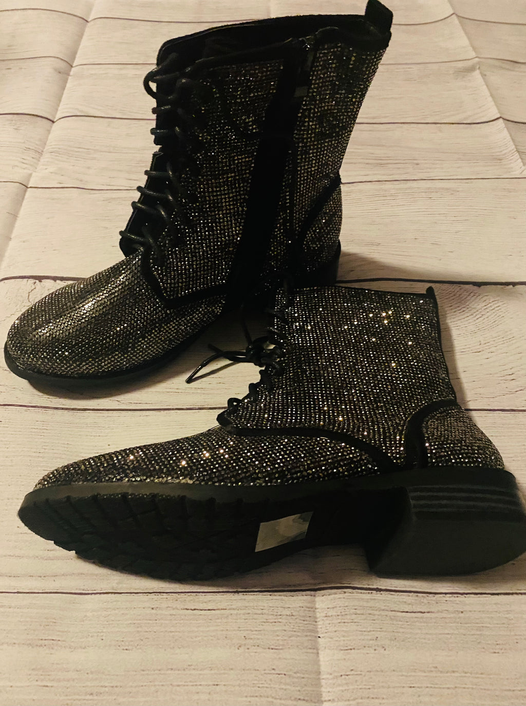 Sparkling Black Combat
