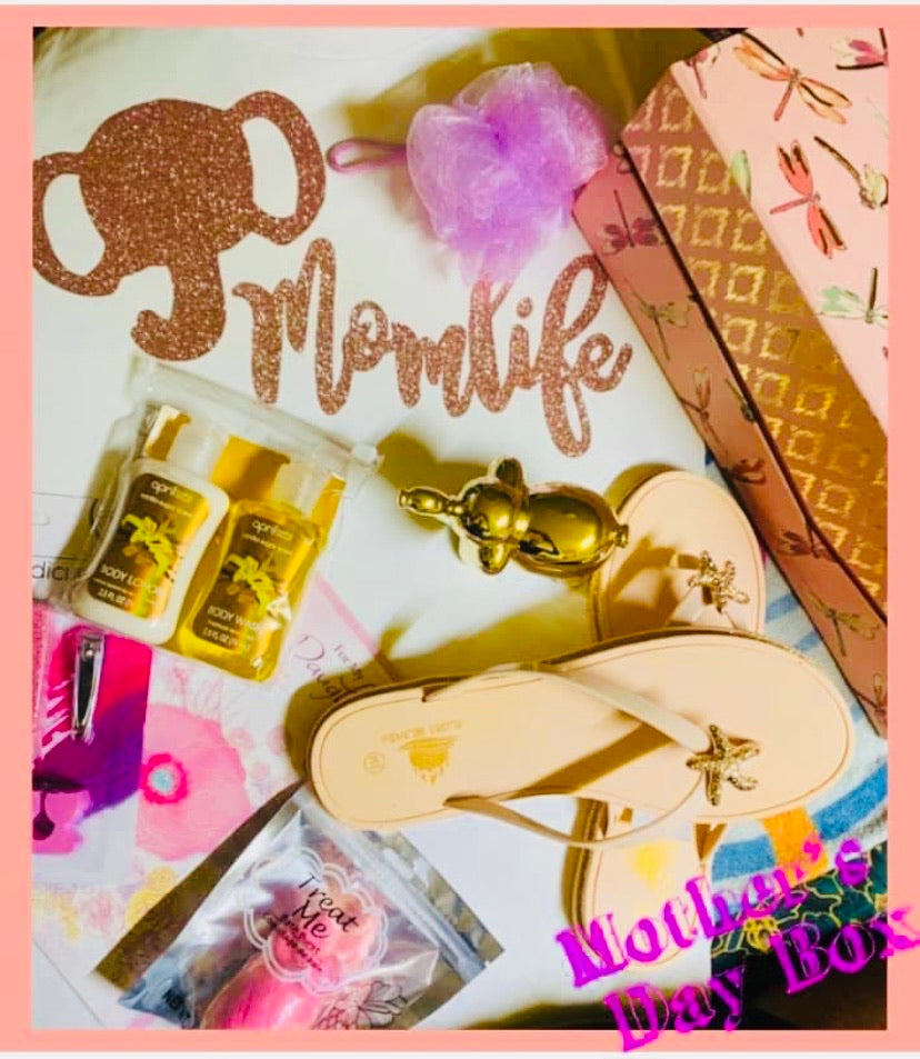 Elephant Mom Life Monogram Box